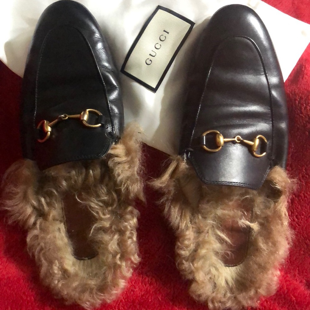 Gucci Slippers with fur lining